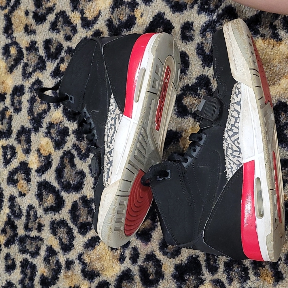 Boys Jordan's size 4y